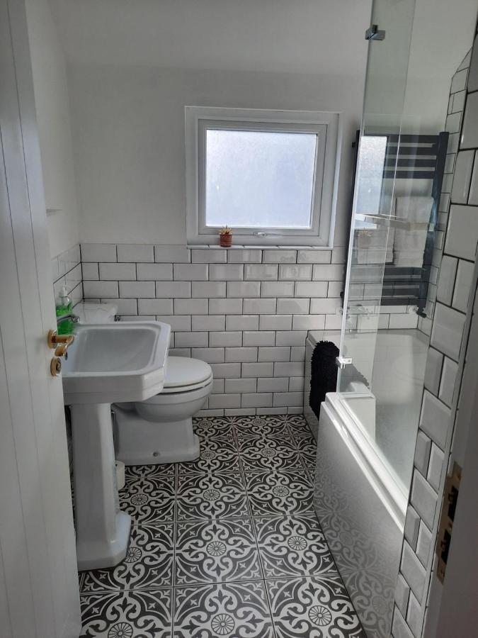 Seacliff Road Luxury Apartments บังกอร์ ภายนอก รูปภาพ